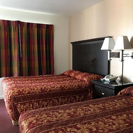Townhouse Motel Уийд Екстериор снимка