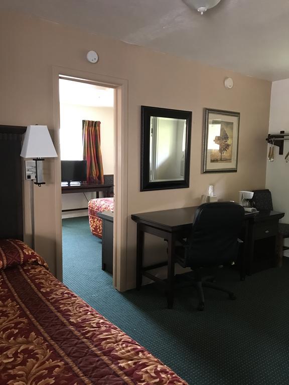 Townhouse Motel Уийд Екстериор снимка